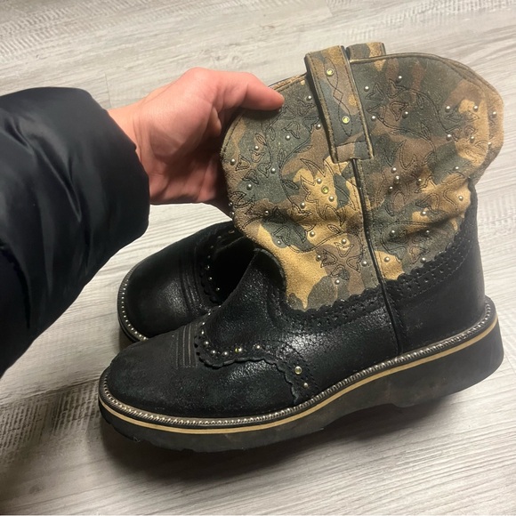 🤠 Ariat Phat Baby Camo Leather Original Western Boots - Size 9B - Picture 3 of 7